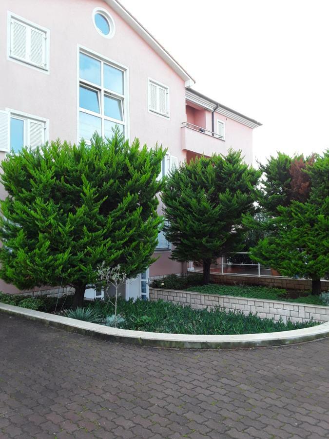 Molnar Apartment Premantura Exterior photo